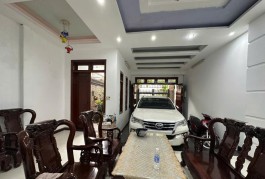 Bán nhà mặt tiền Tạ Quang Bửu, tặng nội thất, 6x18 chỉ 20 tỷ