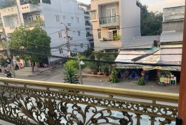 Bán nhà mặt phố Thủ Đức 119m², 16.3 tỷ, 3 tầng, 5PN, sổ đỏ