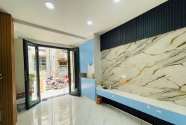 BÁN NHÀ HẺM NGUYỄN CẢNH CHÂN, QUẬN 1 - 28M2, 2 TẦNG, 3PN, 3WC - GIÁ 5.8 TỶ - SỔ HỒNG CHÍNH CHỦ