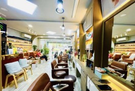 Nhà Hẻm Xe Tải Đường Cách Mạng Tháng 8 Phường 12 Quận 10.