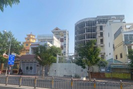 Cho thuê nhà MT 220 Phan Xích Long, Phường 7, Quận Phú Nhuận