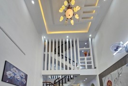 GẤP BÁN 18/03 CHỦ GẤP BÁN GIẢM 200TR GIÁ MỚI CHỈ 4.7 TỶ.
SIÊU PHẨM KHU NHÀ ĐỒNG BỘ SANG TRỌNG, HƠN 65M2,4 TẦNG, TẶNG NỘI THẤT, DỌN VÀO Ở NGAY, 2//