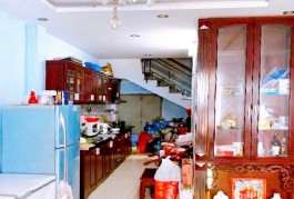 Bán nhà QUẬN 10, hẻm rộng 5.5 m, Cách Mạng Tháng Tám, chiều dài bát ngát 15.4 m, Giá 7.5 tỷ