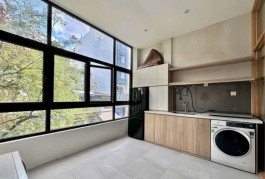 Cho thuê căn hộ 1pn tách bếp máy giặt riêng đường Ba Vì giá 4tr6