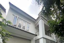 BIỆT THỰ SÂN VƯỜN KIỀU ĐÀM. TRUNG TÂM Q7, 250M2, NGANG 10M, 3 TẦNG, 24.5TỶ.