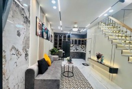4.69 tỷ- bán nhà cạnh Vincom Phan Văn Trị-Nguyễn Thái Sơn-2 tầng-4mx9m-full nội thất