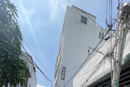 MẶT TIỀN HẺM Ô TÔ - DÒNG TIỀN CHO THUÊ 10 TRIỆU - NHÀ NÁT 2 TẦNG - THÍCH HỢP XÂY CHDV