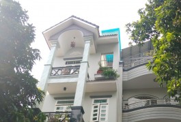 Bán gấp nhà mới, vào ở ngay, khu Vip Tên Lửa