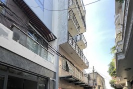 Nhà Lê Trọng Tấn ngay chợ Phạm Đăng Giảng gần ngã tư Gò Mây 50m2,4 Tầng Nhỉnh 5 tỷ