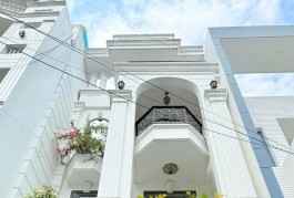 Bán nhà  khu Biệt Thự Huỳnh Lan Khanh ngay
Sân Bay Tân Bình ,4 lầu ,102m2