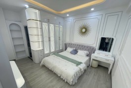 BÁN NHÀ PHỐ ĐẸP 2 TẦNG, 5 PN, 5 WC - PHÚ MỸ, QUẬN 7 - GIÁ NHỈNH 9 TỶ - VỊ TRÍ VÀNG