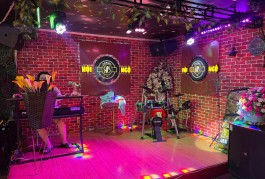 Quận Tân Phú  , Cần Sang Phòng Trà Cafe Hát với nhau Tại  39 Cầu Xéo, F. Tân Quý,Thuê MB Chỉ 12 tr, Tel : 0707745437 ( C. Thủy )