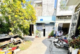 Siêu Hiếm nhà đường số 10 BHH gần chợ 26/3 hẻm xe hơi 64m2,2 Tầng Nhỉnh 3 tỷ