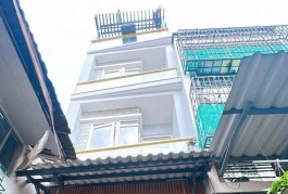 SÁT MẶT TIỀN KHÁNH HỘI Q4 
NGANG 3.3 NỞ 4.4 DÀI 11 M 
CÓ 5 TỶ