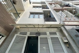 BÁN NHÀ NGỘP BANK - CHÍNH CHỦ -PHAN XÍCH LONG - P3 PHÚ NHUẬN - 4 TẦNG HOÀN CÔNG ĐỦ - 44M - 4PN LỚN - BÁN 7.89 TỶ - TL