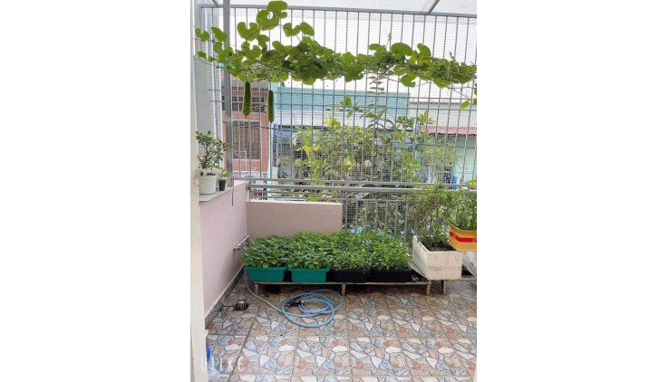 Bán nhà DT 41m2, Hẻm xe hơi thông 5m, Đường Vườn Lài, Tân Phú