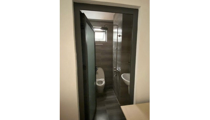 Bán nhà mặt phố Q.9, 112m², 4 tầng, 5PN, 14.5 tỷ, sổ đỏ