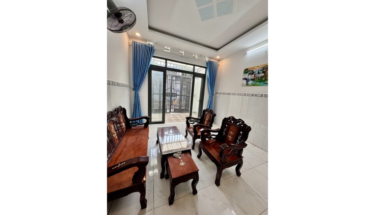 NHÀ CẤP 4 GÁC – 52M2, HẺM XE HƠI – QUẬN 12 SỔ RIÊNG CHUẨN CHỈ HƠN 2 TỶ