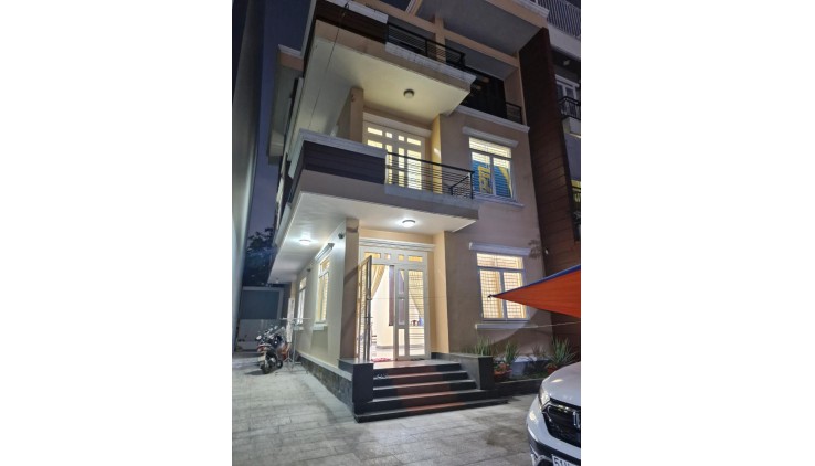 Bán nhà mặt phố Linh Chiểu, Thủ Đức, 234m², 18.5 tỷ, 6PN, 7WC