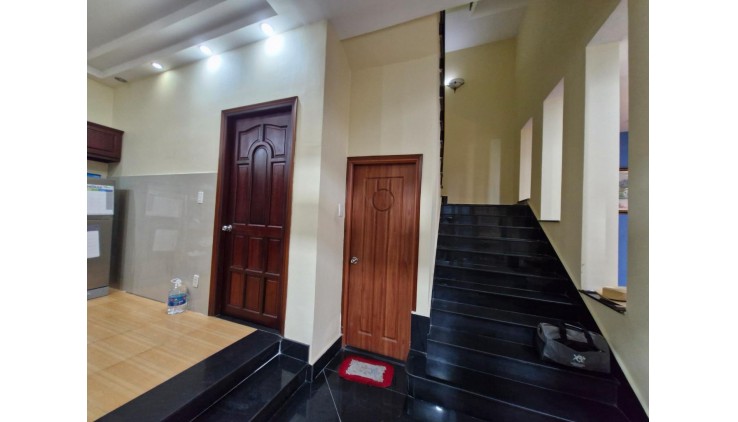 Bán nhà mặt phố Linh Chiểu, Thủ Đức, 234m², 18.5 tỷ, 6PN, 7WC