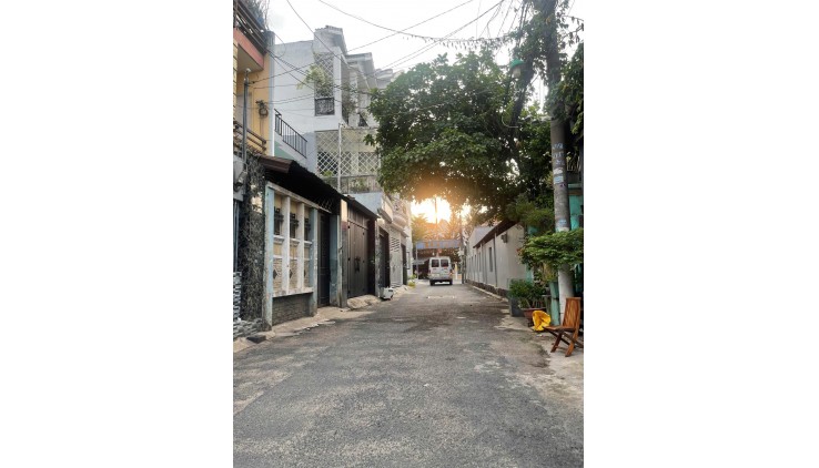TÔI BÁN NHÀ HẺM 102 KHU NGUYỄN ẢNH THỦ, Q.12, HXH x 91m2 x 6.5m, NHỈNH 4 TỶ