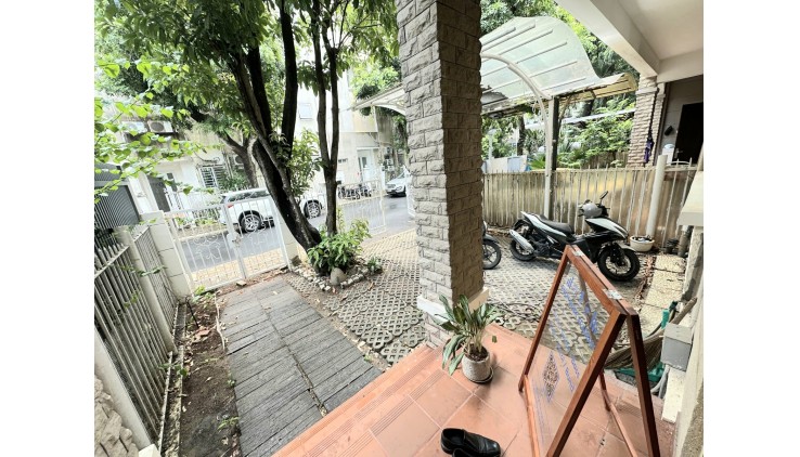 Biệt thự PMH Q7 - 7x18m - Mỹ Giang 2 - 3 tầng đẹp - giá chỉ nhỉnh 38 tỷ