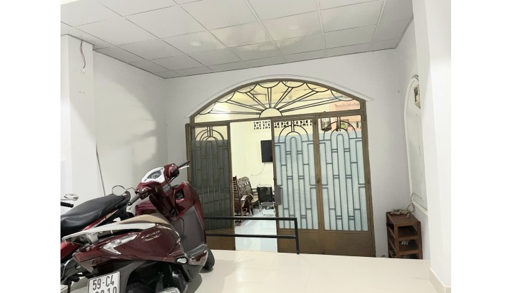 Bán nhà Q7 mặt tiền Lê Văn Lương P Tân Phong - DTSD 215m2 - giá chỉ 13,2 tỷ