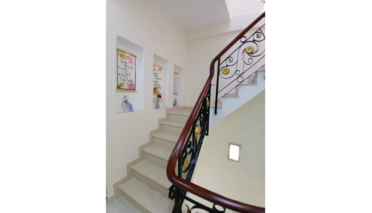 Bán nhà Q8 - 76m2 mặt tiền đường nhựa giáp Q5 - 3 tầng đẹp - giá chỉ 8,8 tỷ