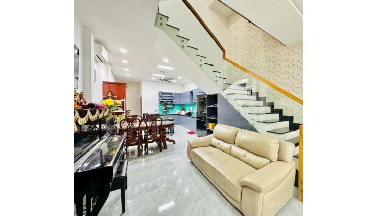 Chủ vừa gửi bán kín, HXH đậu cửa Khuông Việt 3 tầng 4 x18,5m2 giá chỉ 6 tỷ