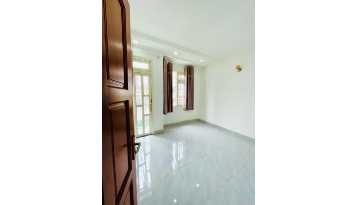 ** QUẬN 5-Nhà SHR 50M(4x12.5M) 4Tầng-4PN,Gần Mặt Tiền Mới Đẹp Ở Ngay
