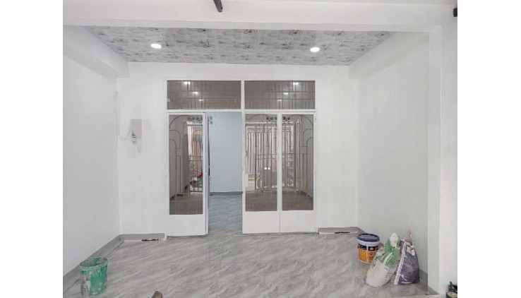 Nhà cấp 4 , 82m2 (4,5x18) sát mt Trương Thị Hoa Q12 , hẻm kiamoning , 4 tỷ nhỉnh 0932030061