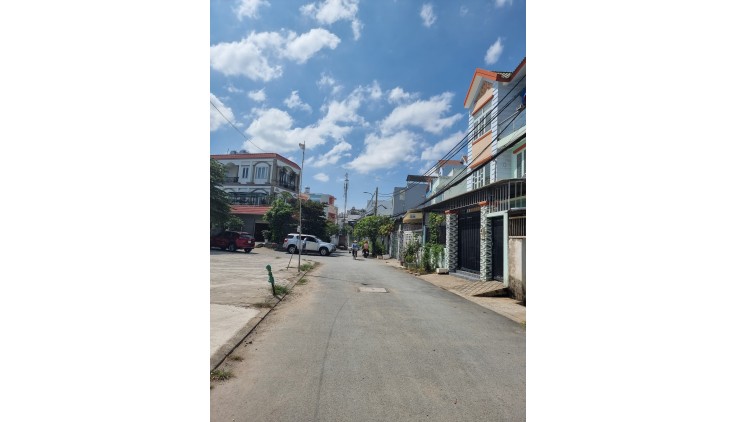 NHÀ 3 TẦNG KHU BÊN SÔNG GIGAMALL THỦ ĐỨC - ĐƯỜNG ÔTÔ THÔNG- NGANG 5M