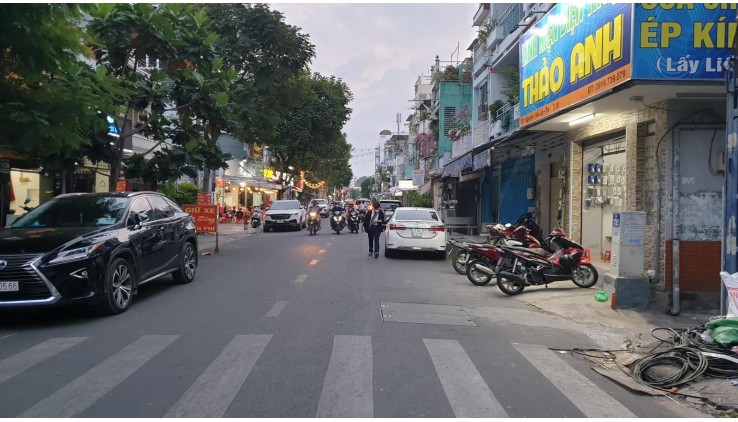 ***SIÊU HIẾM - ĐỘC - LẠ - MẶT TIỀN NGUYỄN TIỂU LA - 36M - GIÁ CHỈ 6.2 TỶ.***