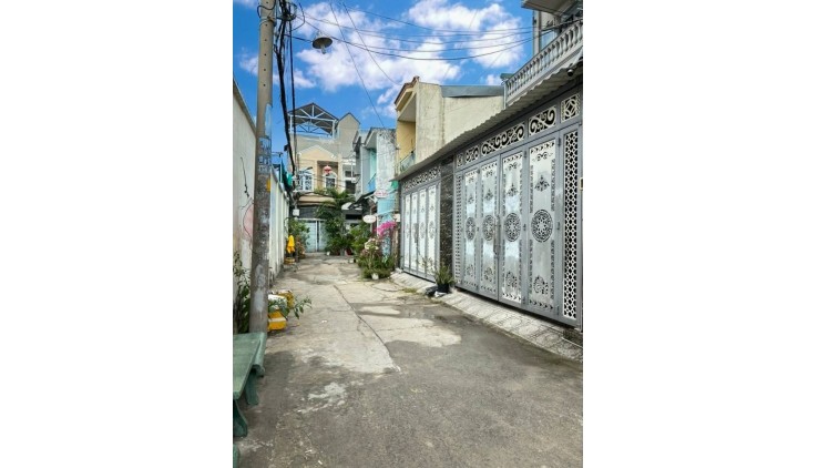 Gò Vấp - Bán nhà hẻm xe hơi thông Nguyễn Văn Lượng, Gò Vấp –  5x16m, 3PN, view sân banh, khu CityLand – giá chỉ 8.5 tỷ