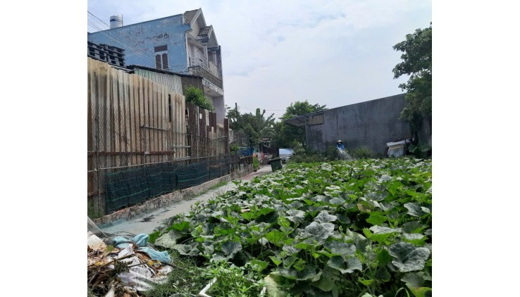 Đất Lô Góc 188m2 có 6 tỷ x Mặt tiền Đông Thạnh Hóc Môn Hồ Chí Minh.