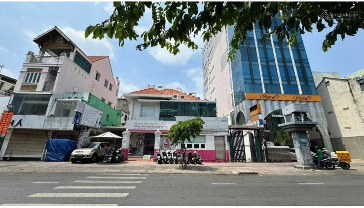 ** Tòa Building mặt tiền rộng 16,4 mét ngay TTTM HÙNG VƯƠNG PLAZA - Phường 12, Quận 5