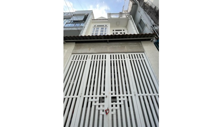 BÁN NHÀ 2 TẦNG 53m2, ĐƯỜNG TRƯƠNG THỊ HOA, Q.12, HXH, 4x13, NHỈNH 3 TỶ