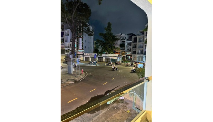 Bán 35 Lê Hồng Phong P.4 Quận 5 DT 3,5x15m, giá 19 tỷ