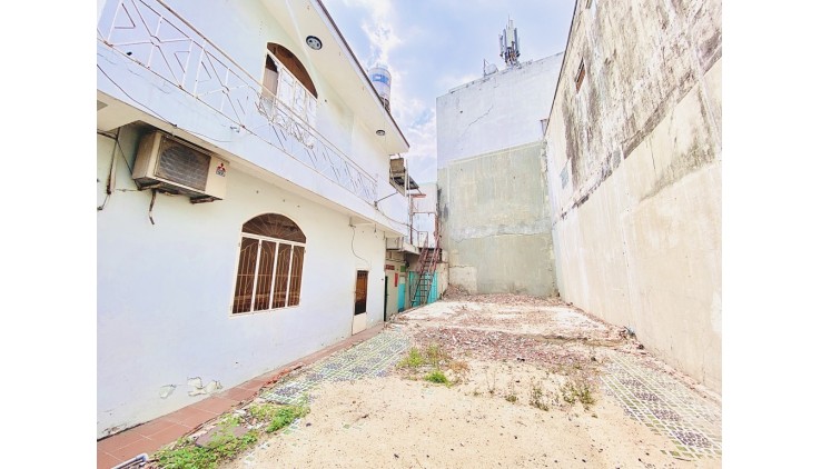 Bán nhà mặt phố Linh Chiểu, Thủ Đức, 161m², 11.2 tỷ, sổ đỏ