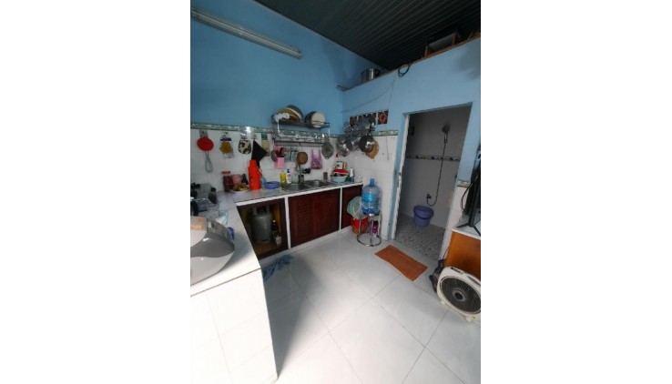 LINH TRUNG THỦ ĐỨC. DÃY TRỌ CHO THUÊ DÒNG TIỀN KHOẢNG 25TR/TH. SINH VIÊN THUÊ KÍN. GIÁ 8.9 TỶ. TL.