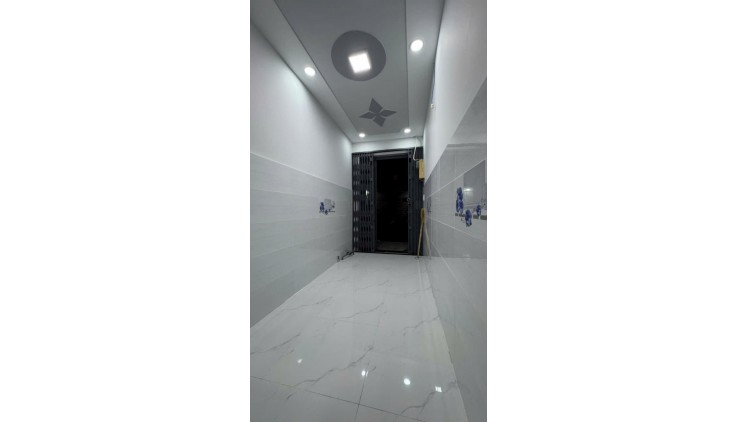 NHà cực hiếm Khuông Việt, 2 Tầng ,20m2, chỉ hơn 2 tỷ