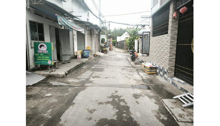 Bán nhà mặt phố Linh Xuân, Thủ Đức, 57m², 6 tỷ, 4PN, 4WC, sổ đỏ