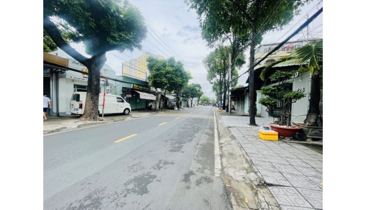 ĐẤT LỚN LINH TRUNG. PHÙ HỢP NHIỀU MỤC ĐÍCH SỬ DỤNG. GIÁ 65 TỶ. TL