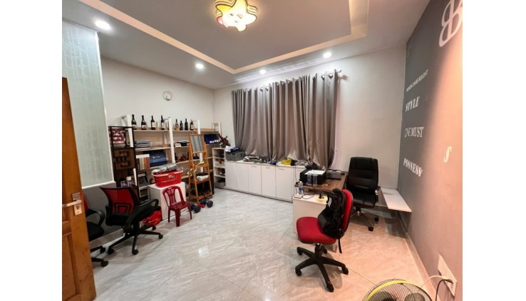 Mặt tiền kinh doanh 133m2 - Gần QL13 & ngã tư Hiệp Bình Phước, Nhà đẹp 3 tầng - hoàn công.