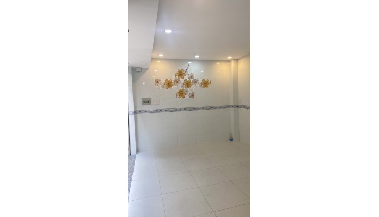 Bán nhà 4 tầng, 36m², 4PN, 3WC, Nguyễn Trọng Tuyển, P.8, Phú Nhuận, 5.5 tỷ