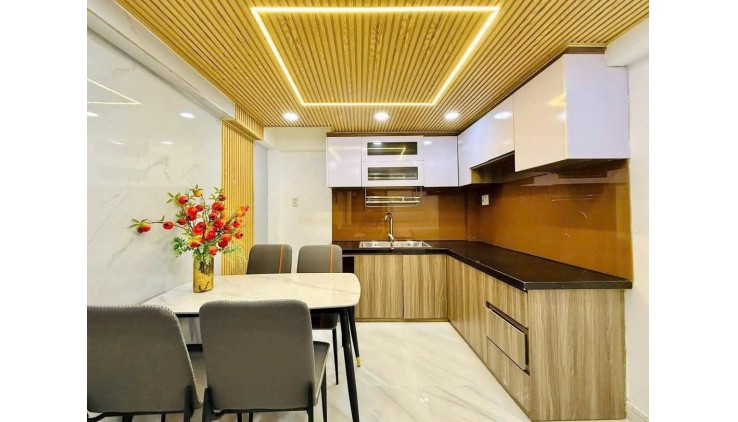 **+Nhà Đẹp, Hẻm 4m Thông-3 Căn Ra Mặt Tiền Nguyễn Biểu Quận 5  25m-4Tầng, 5.99Tỷ