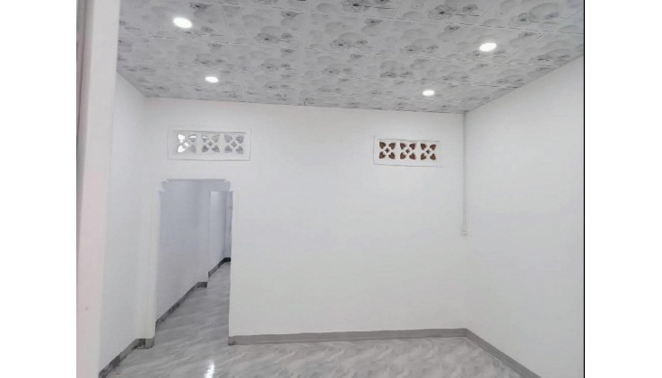 Nhà cấp 4 , 82m2 (4,5x18) sát mt Trương Thị Hoa Q12 , hẻm kiamoning , 4 tỷ nhỉnh 0932030061