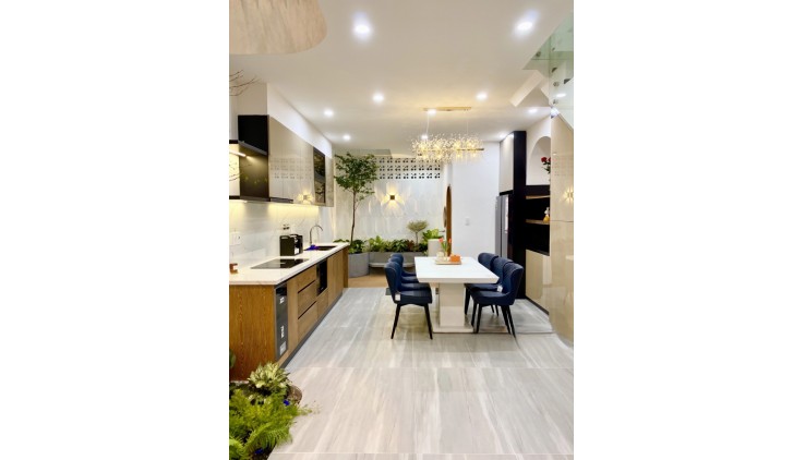 NHÀ MỚI Ở NGAY - 4 TẦNG - ÔTÔ VÀO NHÀ - CÂY KEO, TAM PHÚ, THỦ ĐỨC