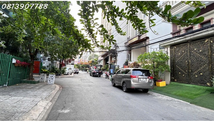NHÀ ĐƯỜNG SỐ XE HƠI NÉ NHAU, CÁCH NGUYÊN THỊ THẬP VÀI BƯỚC CHÂN, PHƯỜNG TÂN QUY QUẬN 7, KẾ LOTTE, 5 TẦNG, 4 X 17M, NHỈNH 11 TỎI
