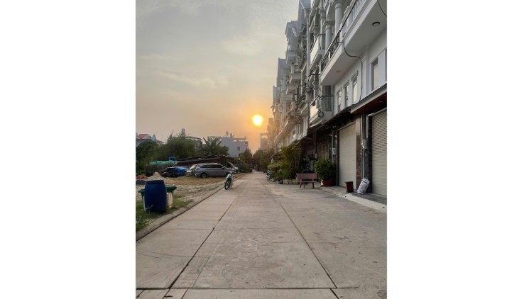 TÔI BÁN NHÀ HẺM 102 KHU NGUYỄN ẢNH THỦ, Q.12, HXH x 91m2 x 6.5m, NHỈNH 4 TỶ